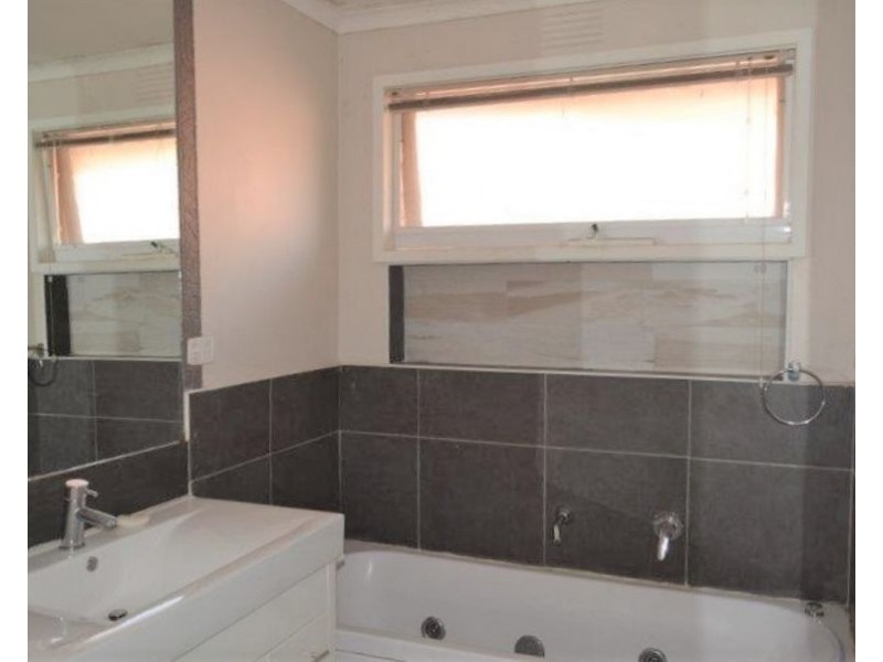 40 Christie Street, Deer Park VIC 3023