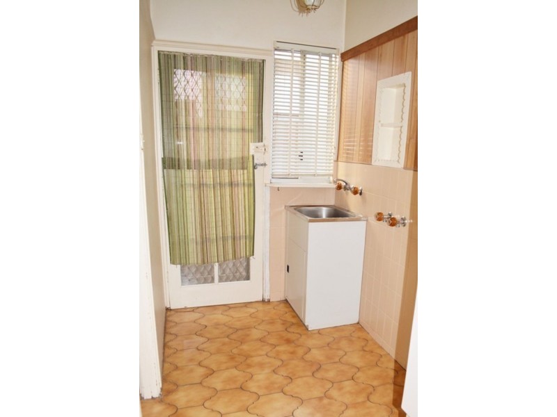87 Barton Street, Reservoir VIC 3073