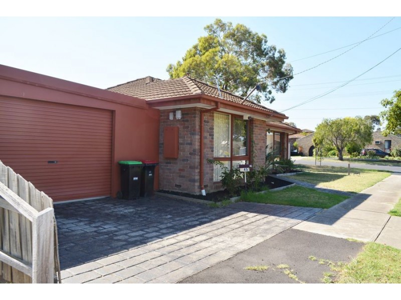 45 Barries Rd, Melton VIC 3337