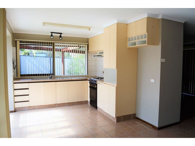 45 Barries Rd, Melton VIC 3337