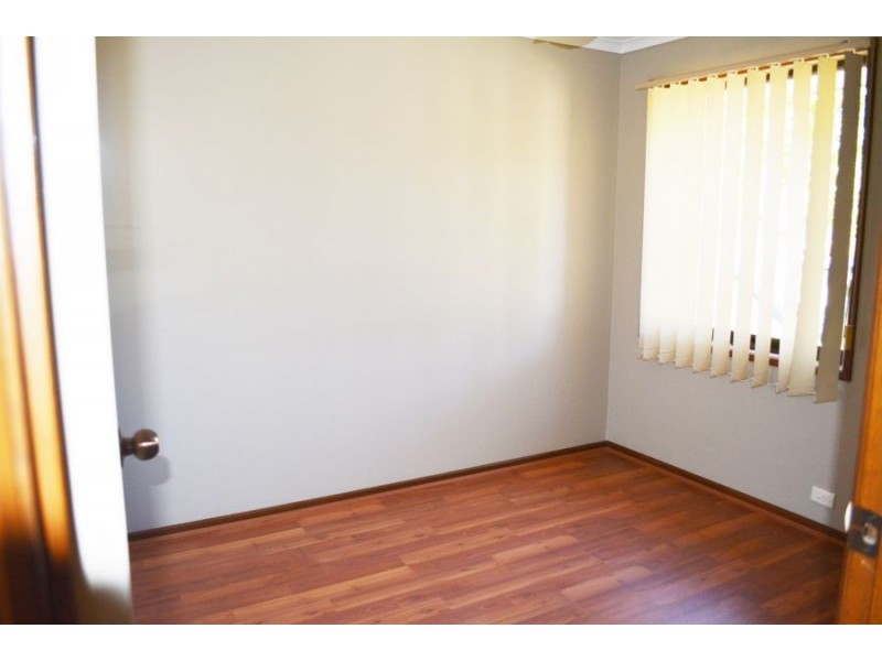 45 Barries Rd, Melton VIC 3337