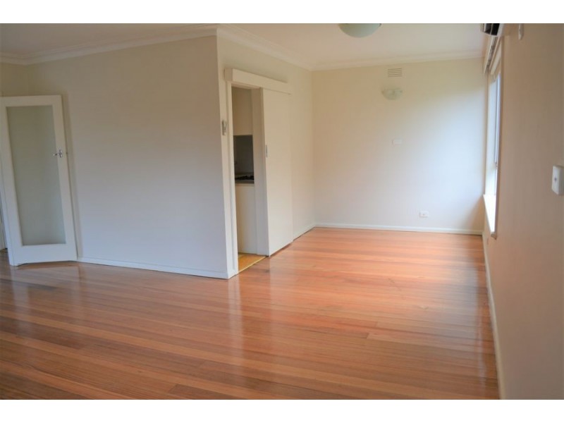 257 Main Road East, St Albans VIC 3021