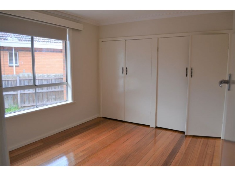 257 Main Road East, St Albans VIC 3021