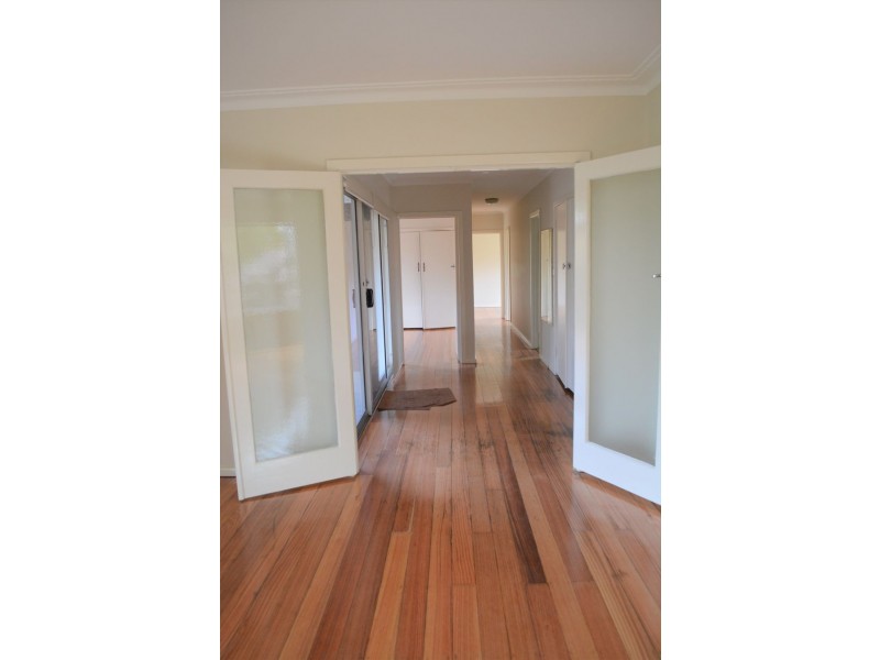 257 Main Road East, St Albans VIC 3021