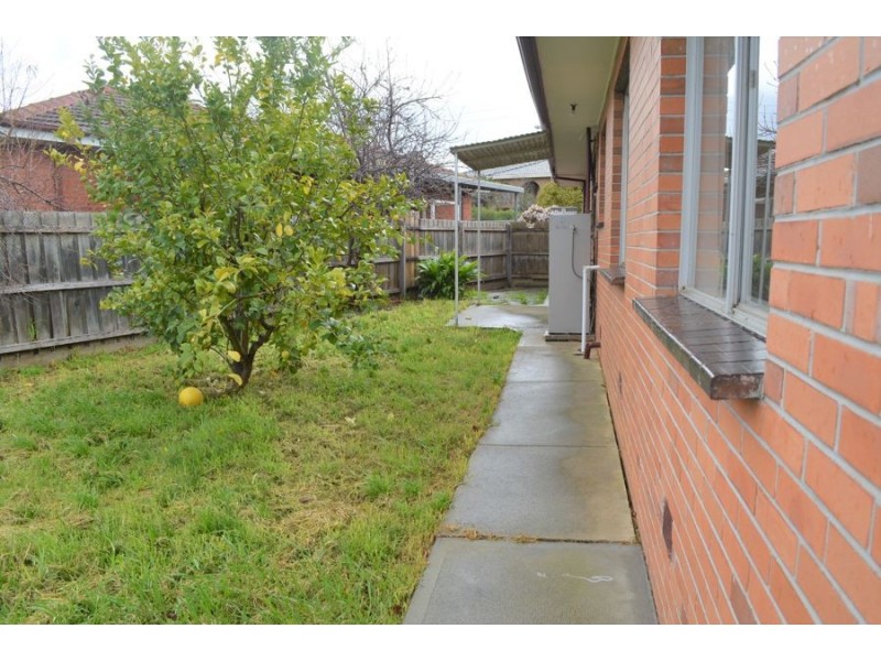 257 Main Road East, St Albans VIC 3021