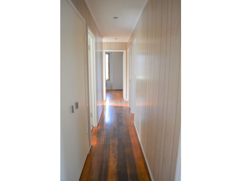 8 Wallan Court, Dallas VIC 3047