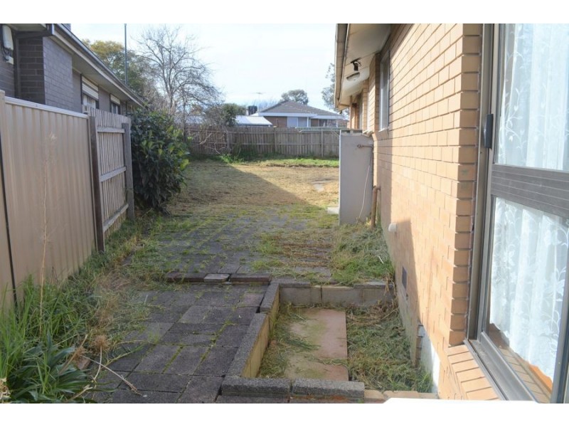 8 Wallan Court, Dallas VIC 3047