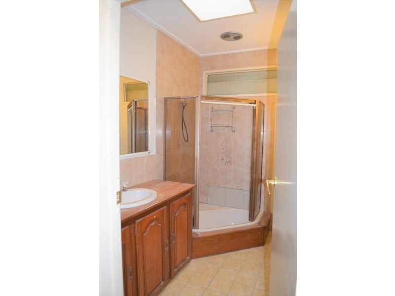 55 Crookston Road, Reservoir VIC 3073