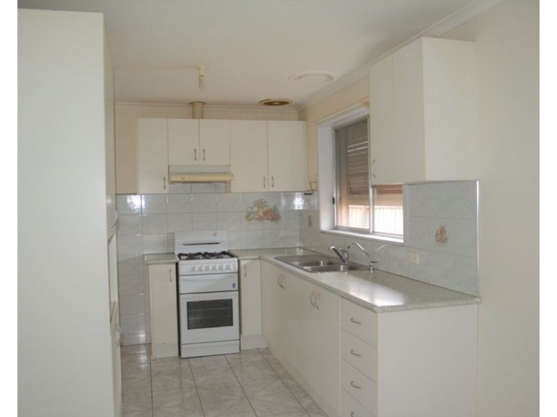 43 Lois Street, St Albans VIC 3021