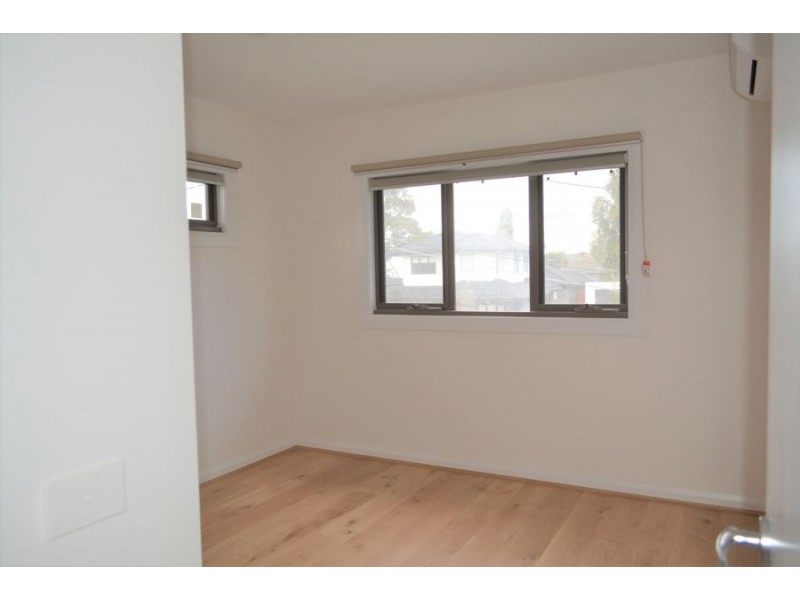 1A Crabtree Crt, Reservoir VIC 3073