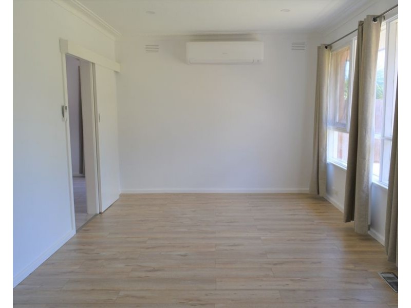 26 Flag Street, Kingsbury VIC 3083