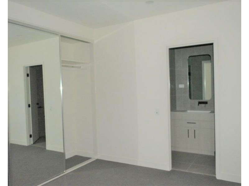 2416/864 Blackburn Road, Clayton VIC 3168
