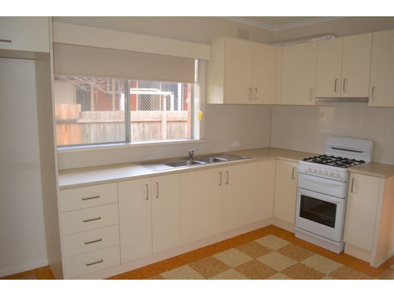 257 Main Road East, St Albans VIC 3021