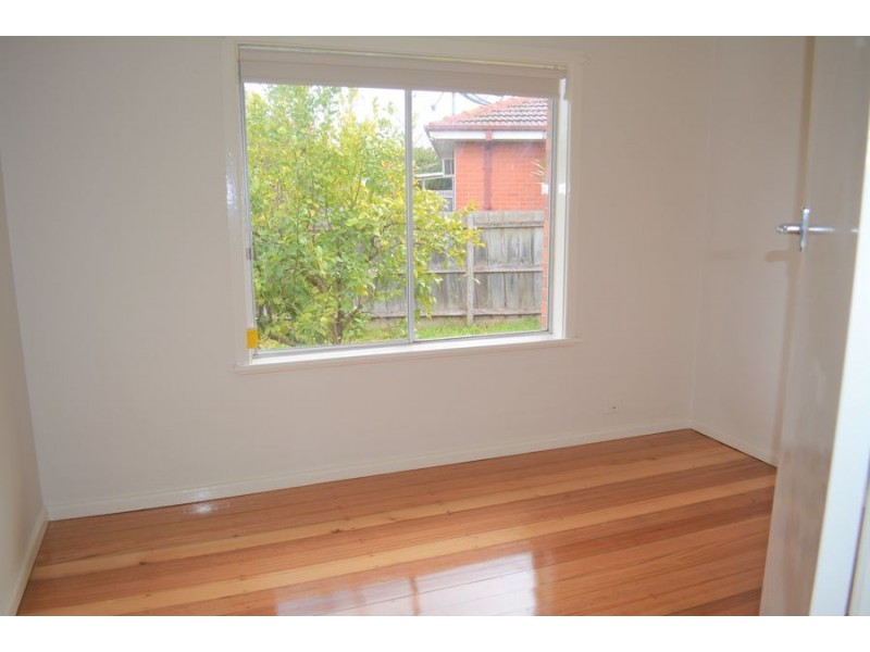 257 Main Road East, St Albans VIC 3021
