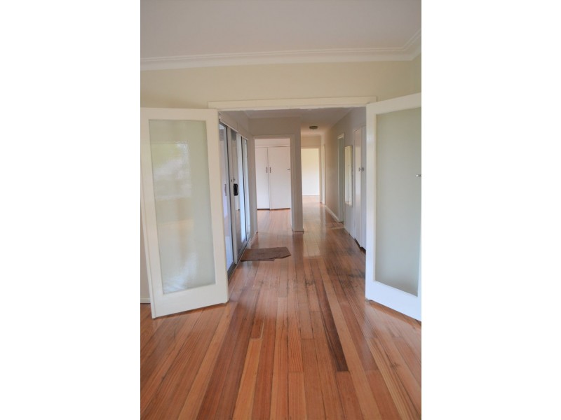 257 Main Road East, St Albans VIC 3021