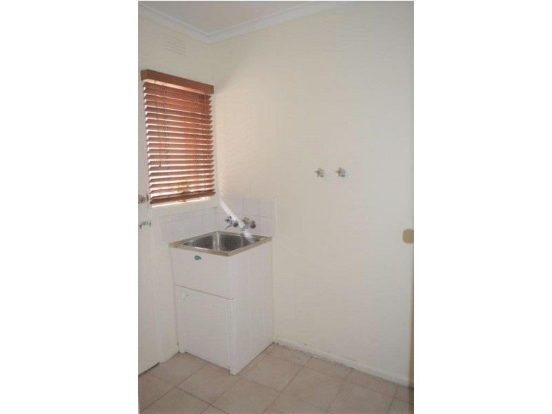 2/6 Bruce Street, Laverton VIC 3028