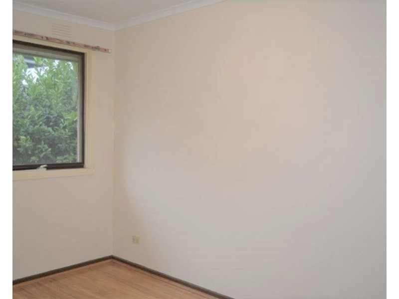 4 Eden Avenue, Springvale VIC 3171