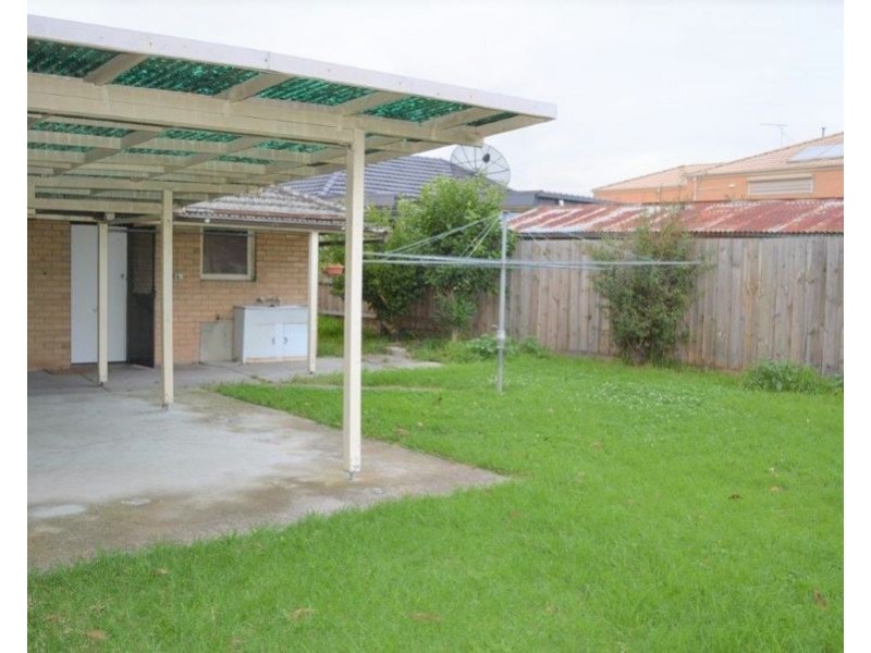 4 Eden Avenue, Springvale VIC 3171