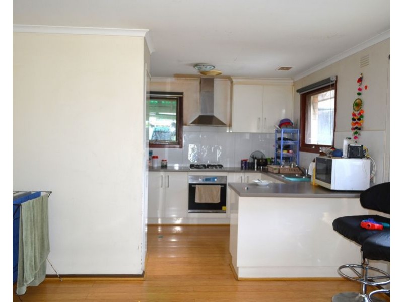 4 Eden Ave, Springvale VIC 3171