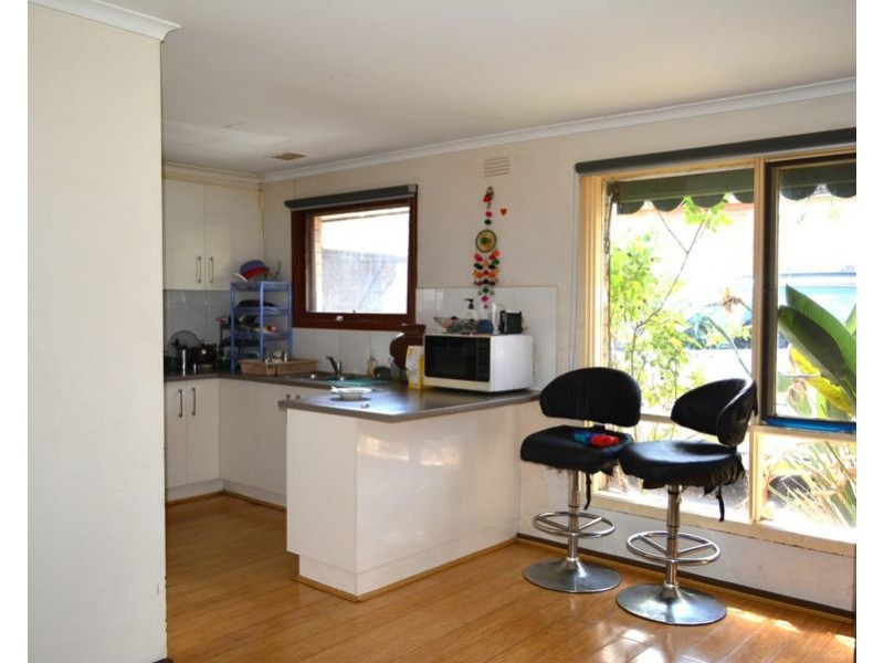 4 Eden Ave, Springvale VIC 3171