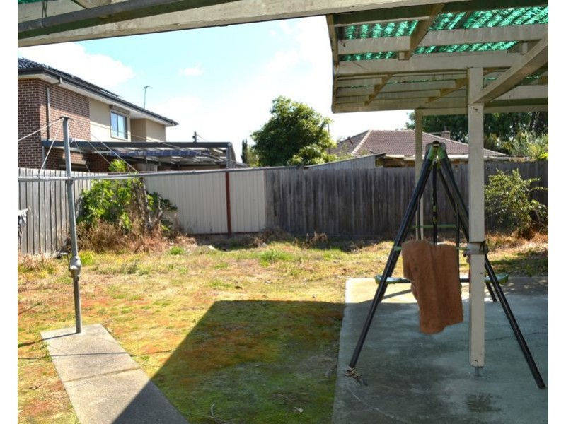 4 Eden Ave, Springvale VIC 3171