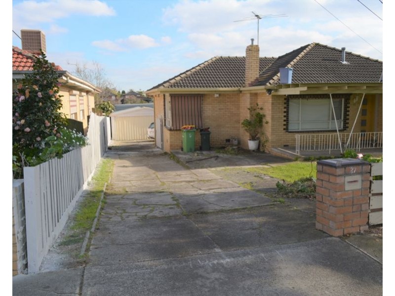 37 Wilson Blvd, Reservoir VIC 3073