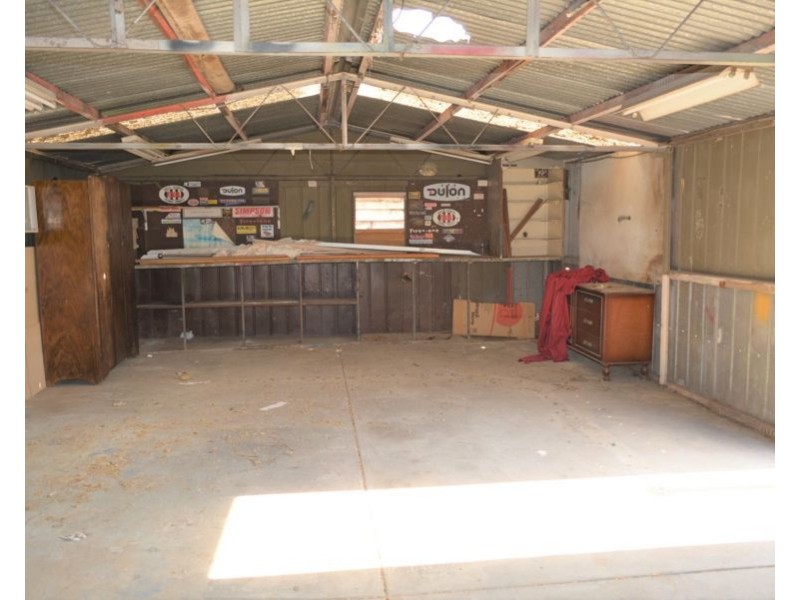 37 Wilson Blvd, Reservoir VIC 3073