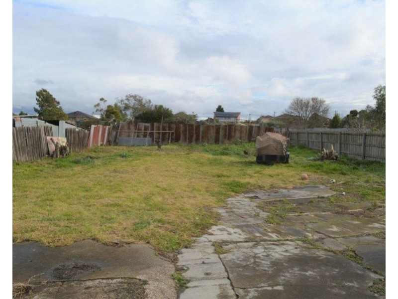 37 Wilson Blvd, Reservoir VIC 3073