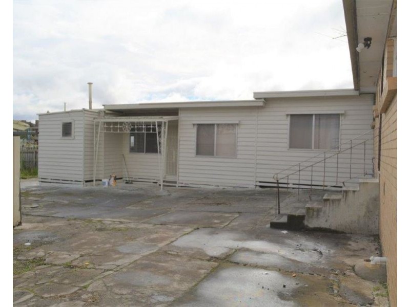 37 Wilson Blvd, Reservoir VIC 3073