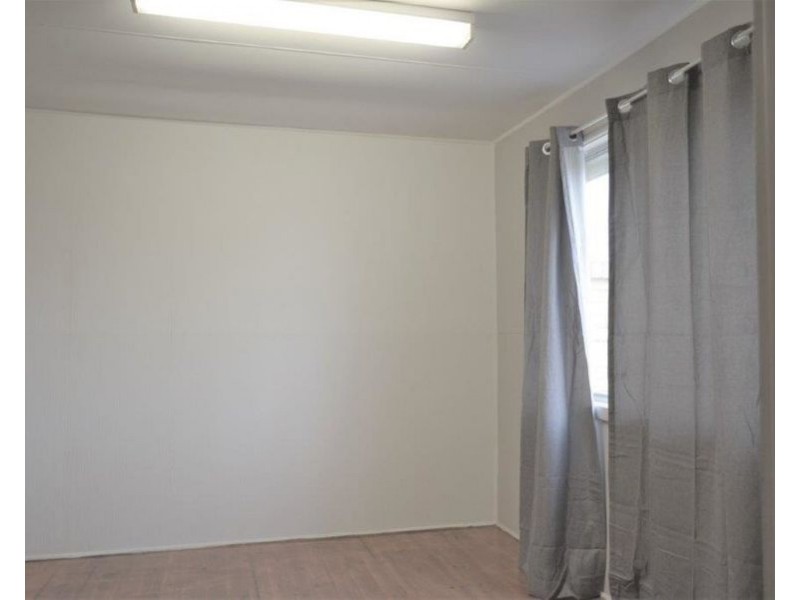 37 Wilson Blvd, Reservoir VIC 3073