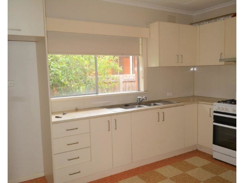 257 Main Road East, St Albans VIC 3021