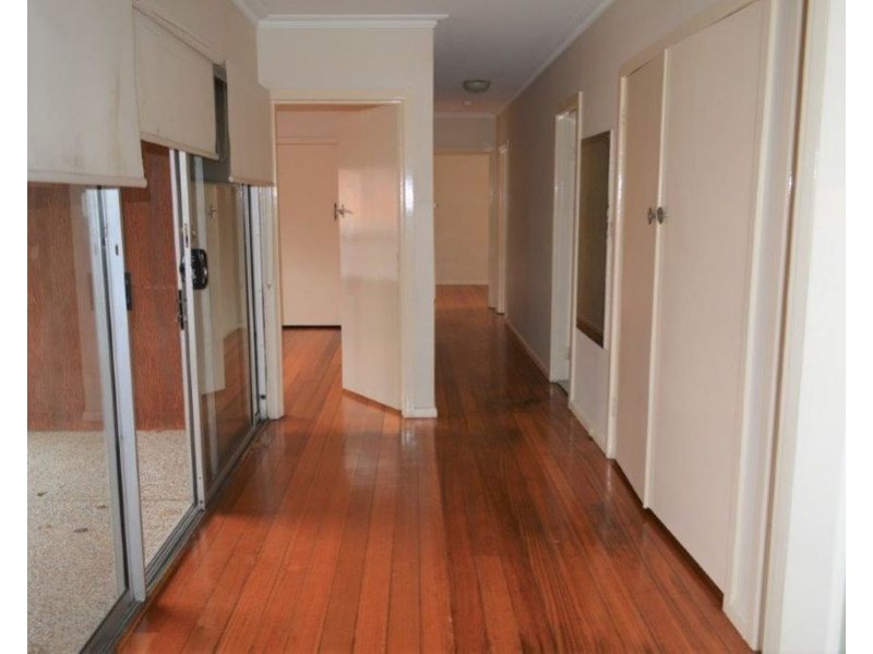257 Main Road East, St Albans VIC 3021