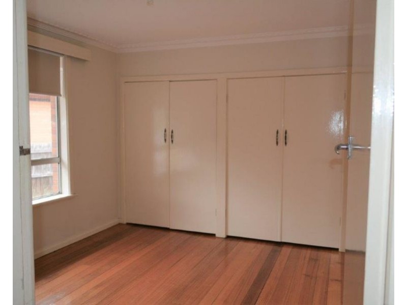 257 Main Road East, St Albans VIC 3021