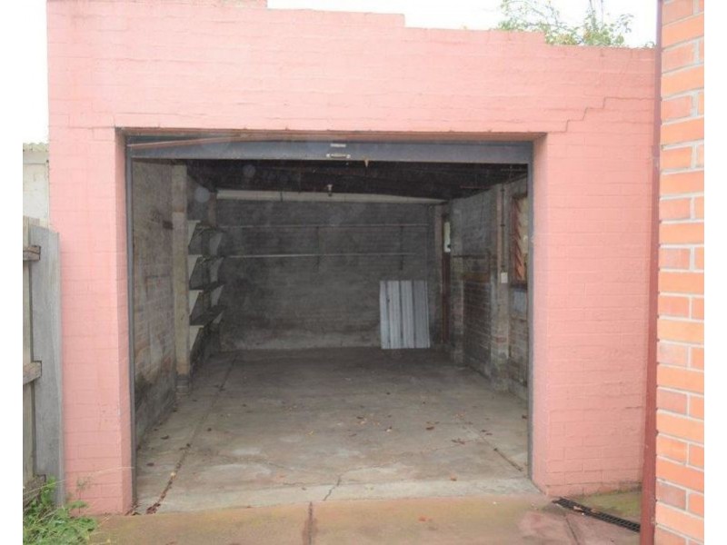 257 Main Road East, St Albans VIC 3021