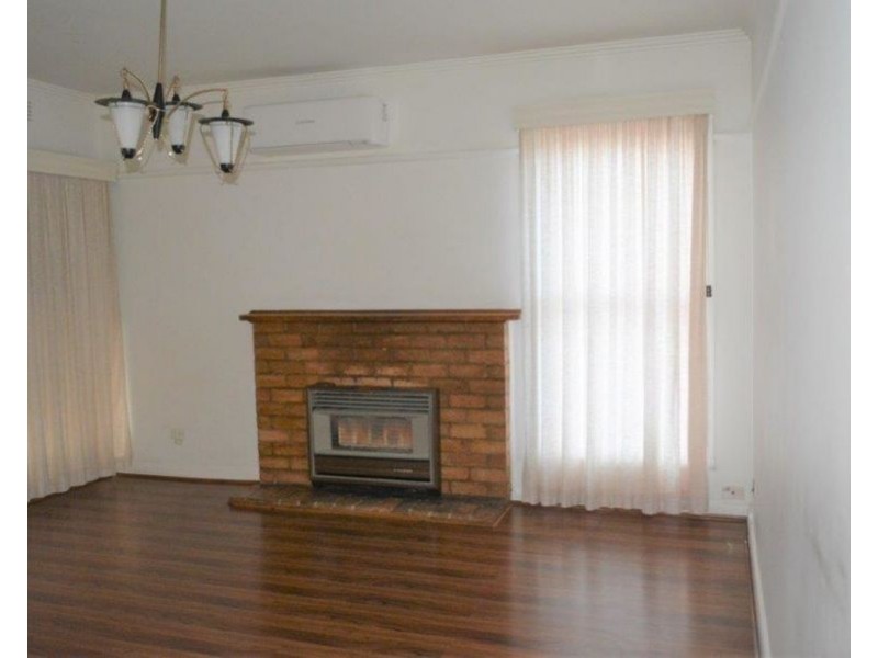 49 Hales Crescent, Jacana VIC 3047