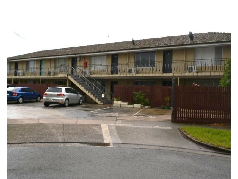 24/2 The Gable, Albion VIC 3020