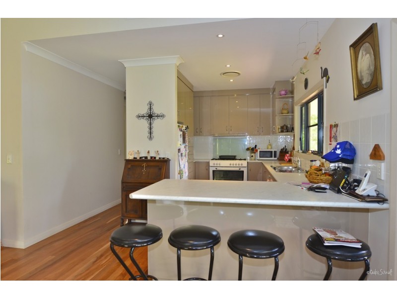 514 Davies Road, Captain Creek QLD 4677