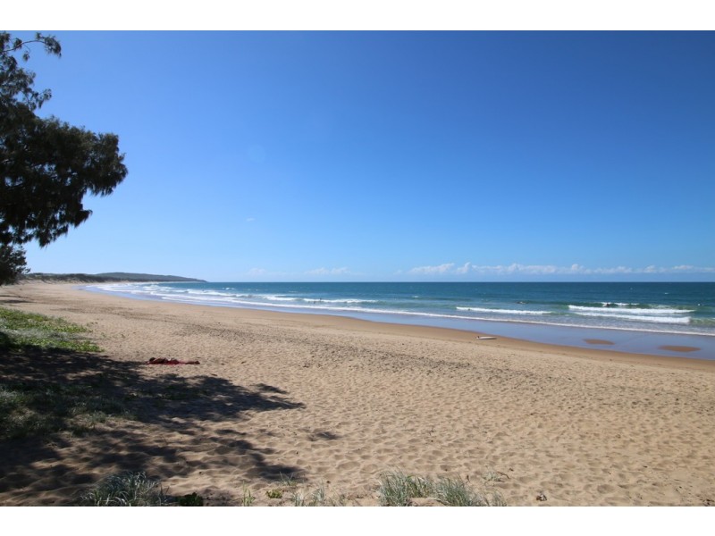 2 Beach Houses Estate Road, Agnes Water QLD 4677