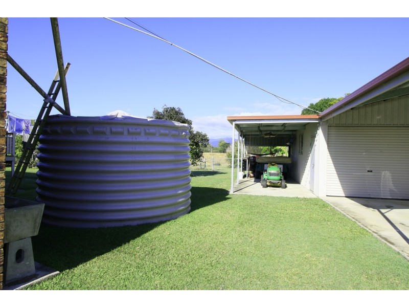 25 Koorawatha Drive, Bororen QLD 4678