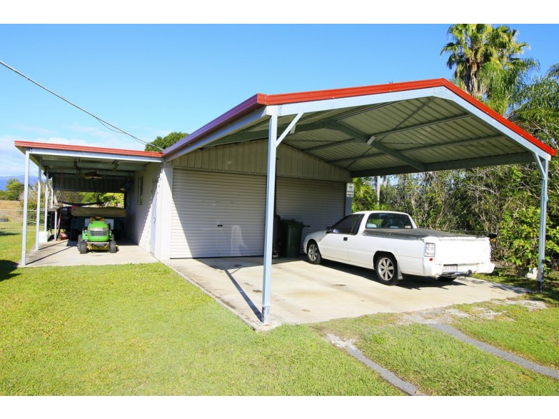 25 Koorawatha Drive, Bororen QLD 4678