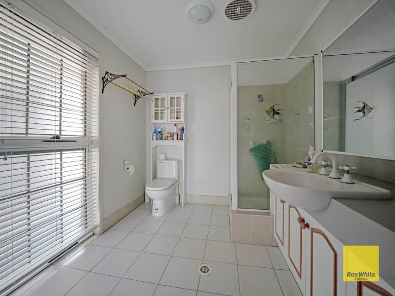 47 Koorawatha Drive, Bororen QLD 4678