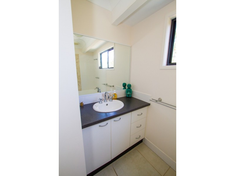2 /24 Discovery Drive, Agnes Water QLD 4677