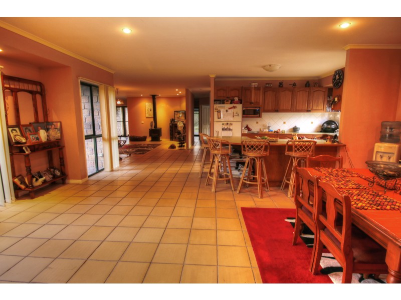 252 Murphy Road, Captain Creek QLD 4677