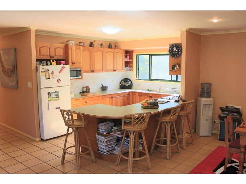 252 Murphy Road, Captain Creek QLD 4677