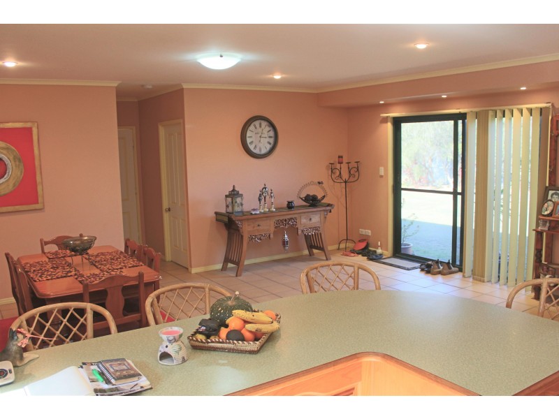 252 Murphy Road, Captain Creek QLD 4677