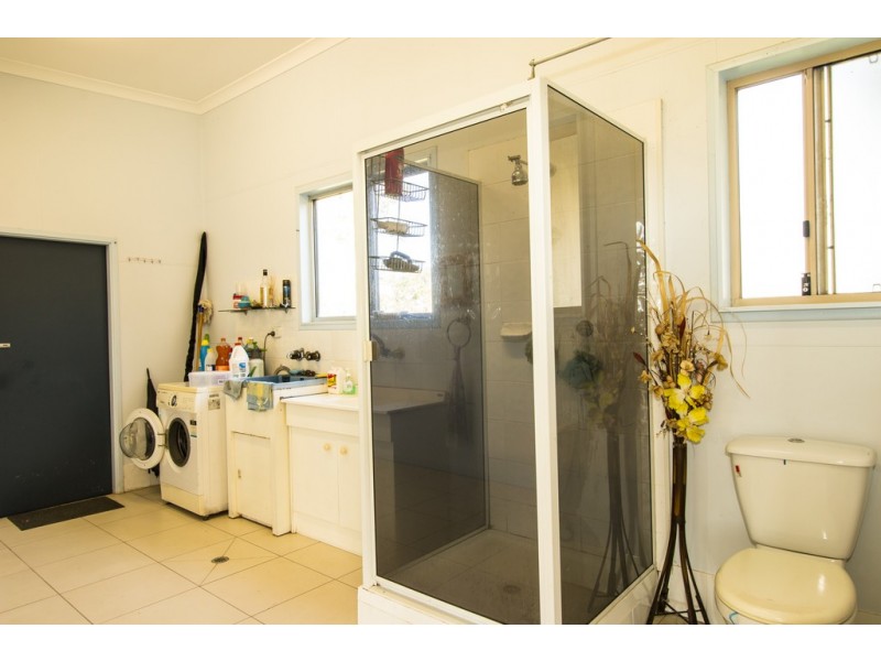 1875 Fingerboard Road, Mount Tom QLD 4677