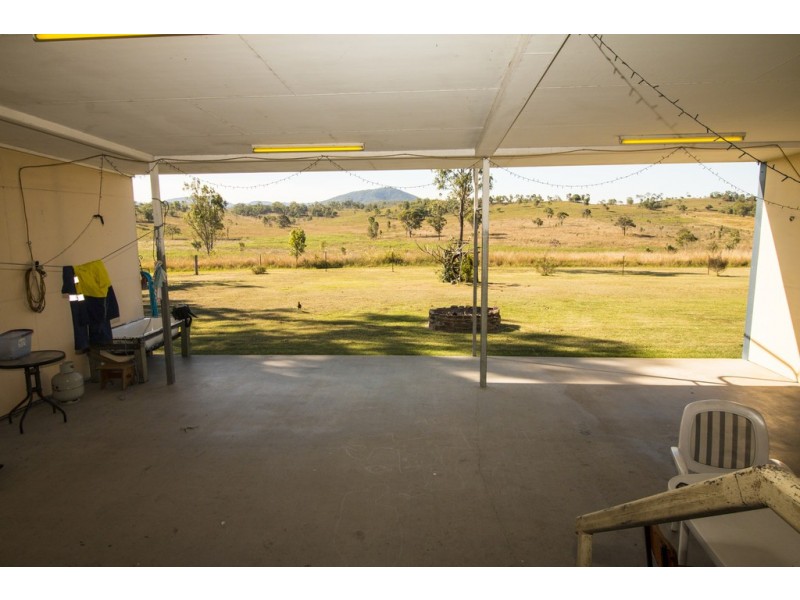 1875 Fingerboard Road, Mount Tom QLD 4677