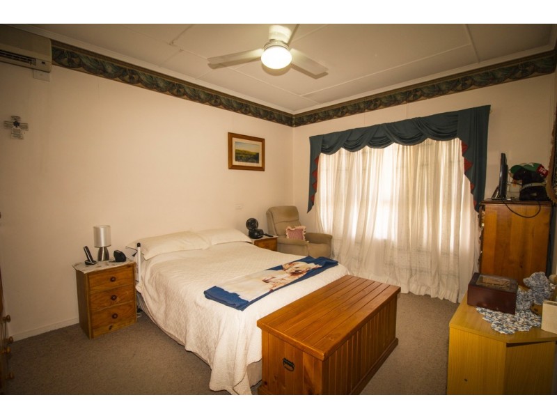 2 Churchill Street, Svensson Heights QLD 4670