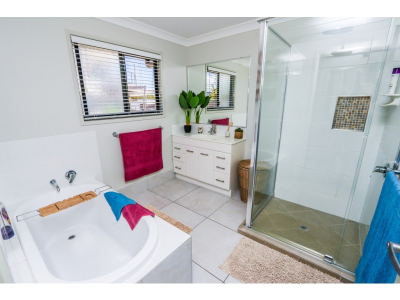10 Atlantis Blv, Agnes Water QLD 4677