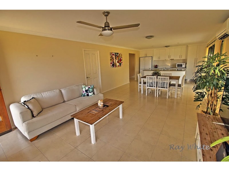 1 Bayview Close, Agnes Water QLD 4677